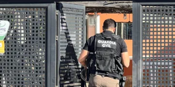 Registran la casa de Valencia y el chalet en Cullera del Jefe de la Guardia Civil del Puerto de Valencia por orden de la Audiencia Nacional