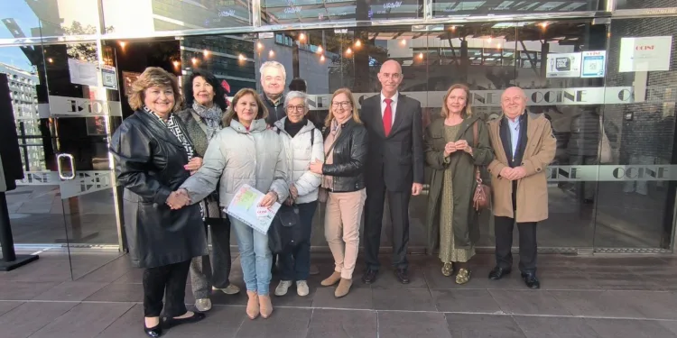El nuevo carnet de la Universitat Popular abre las puertas a los principales recursos culturales de la ciudad 1 El nuevo carnet de la Universitat Popular abre las puertas a los principales recursos culturales de la ciudad