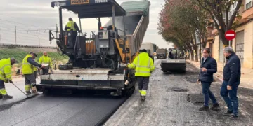 Adecuación de aceras y reasfaltado de las calles afectadas por la #DANA en la Torre, Castellar/Oliveral y Forn d'Alcedo