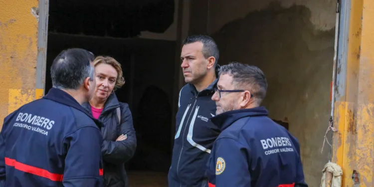 Diputació de Valéncia espera acabar en un mes la limpieza de sótanos y garajes 1 Diputació de Valéncia espera acabar en un mes la limpieza de sótanos y garajes