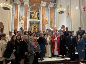 De Compromis y sus incumplimientos de no asistir a procesiones y oficios religiosos. Que dimitan 7 alvaro moncada compromis arzobispo iglesia