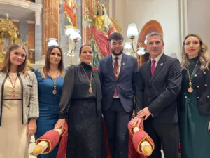 De Compromis y sus incumplimientos de no asistir a procesiones y oficios religiosos. Que dimitan 4 alvaro moncada compromis procesion 2