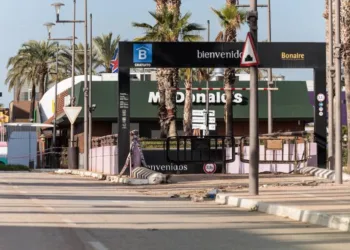 El centro comercial Bonaire reabrirá sus primeras tiendas el 13 de diciembre tras las inundaciones de la DANA 1 El centro comercial Bonaire reabrirá sus primeras tiendas el 13 de diciembre tras las inundaciones de la DANA