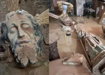 Incendio en un vertedero de coches en Catarroja: caos ambiental y riesgos para la salud