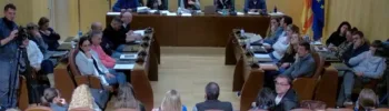 La alcaldesa de Catarroja se enfrenta a sus propios vecinos en un Pleno en el que sólo recibe críticas