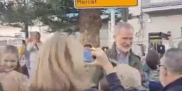 La Familia Real come en El Palmar y pasea por el entorno de l'Albufera