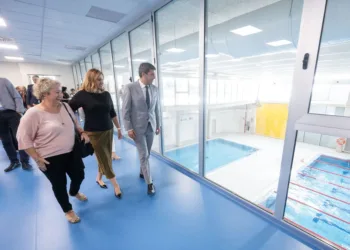 El PSOE denuncia que la piscina de Nou Moles se cierra por segunda vez en 3 meses 10 Catalá se "atraganta" con las piscinas municipales de Valencia. Se acumulan las instalaciones cerradas