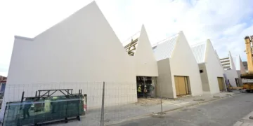 La finalización de dos nuevos equipamientos públicos en el Cabanyal se retrasa de nuevo