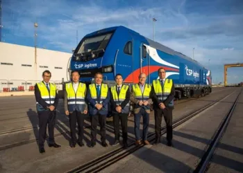 CSP Logitren bautiza como Valencia a la nueva locomotora E4001