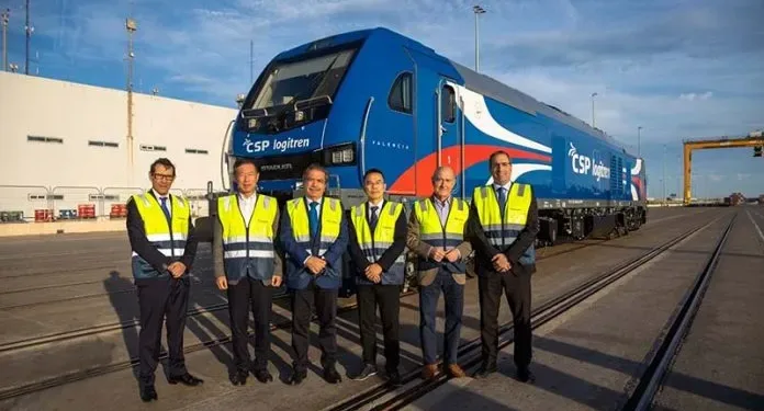 CSP Logitren bautiza como Valencia a la nueva locomotora E4001 1 CSP Logitren bautiza como Valencia a la nueva locomotora E4001