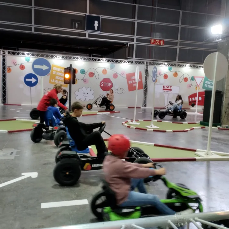 Expojove, más feria de la infancia que de la juventud