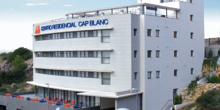 Los familiares de la Residencia de Cap Blanc de Cullera denuncian el abandono de los residentes 1 Los familiares de la Residencia de Cap Blanc de Cullera denuncian el abandono de los residentes