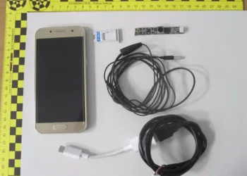 Fraude al volante: detectan a seis personas usando tecnología oculta en exámenes de tráfico en Castellón