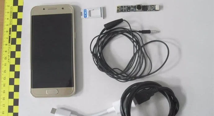 Fraude al volante: detectan a seis personas usando tecnología oculta en exámenes de tráfico en Castellón 1 Fraude al volante: detectan a seis personas usando tecnología oculta en exámenes de tráfico en Castellón