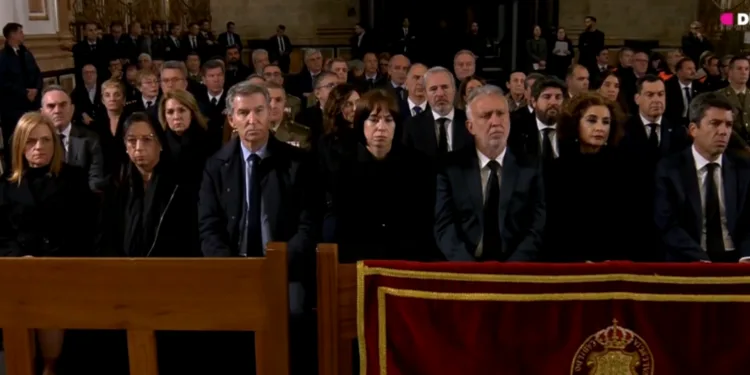 Sánchez prioriza actos del franquismo frente al homenaje a víctimas de la DANA 1 Sánchez prioriza actos del franquismo frente al homenaje a víctimas de la DANA
