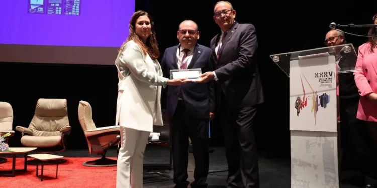 De congresos sobre Semana Santa en Sevilla, Gandía, Medina del Campo y misa funeral por la dana