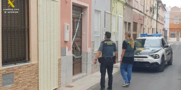 La Guardia Civil detiene en Sueca a los ladrones de casas con personas en su interior
