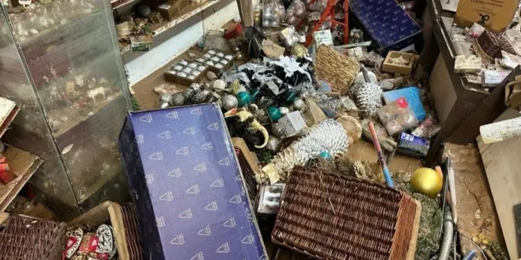 Comercios navideños afectados por la DANA: la lucha por reconstruirse 1 Comercios navideños afectados por la DANA: la lucha por reconstruirse