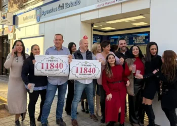 Manises vuelve a repartir alegria con el sorteo de la Loteria de Navidad