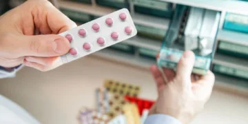 Sanidad inicia los trámites para modificar la norma que regula la financiación y el precio de los medicamentos