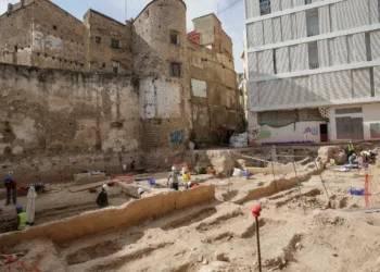 El ayuntamiento acusa a la empresa adjudicataria de la muralla musulmana de «actitud obstruccionista»