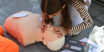 Sanidad realiza actividades en Expojove para mostrar al público infantil cómo reconocer y actuar ante situaciones de emergencias sanitarias