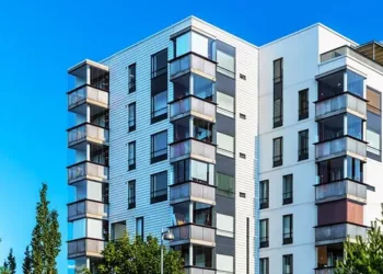 La Generalitat ofrece una vivienda a 114 familias que han perdido sus casas a consecuencia de la riada 1 La Generalitat ofrece una vivienda a 114 familias que han perdido sus casas a consecuencia de la riada