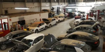 Talleres mecánicos desbordados por la DANA: ¿reparar o asumir el siniestro total?