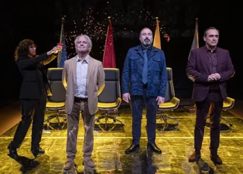 El Palau de Congressos de Peníscola acoge la representación de la comedia ‘La corporació’