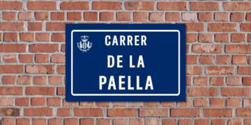 ¿Por qué Valencia aún no tiene una calle dedicada a la paella? Una omisión cultural que pide ser corregida