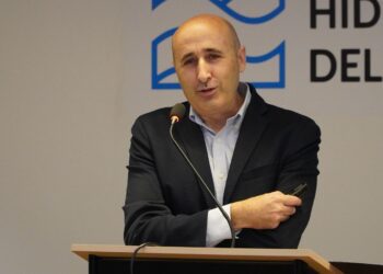 El presidente de la Confederación Hidrográfica del Júcar comparecerá ante la comisión de la DANA en Valencia 1 El presidente de la Confederación Hidrográfica del Júcar comparecerá ante la comisión de la DANA en Valencia