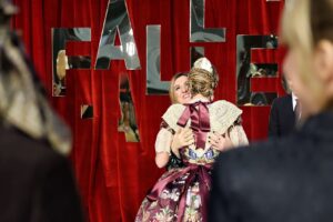 El Palau de la Música de Valencia, vestido de gala para la ocasión, recibe a la Fallera Mayor de Valencia y a su Corte de Honor 6 Alcaldesa y ffmm en el palau1