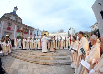 El arzobispo de Valencia pide en la apertura del Año Jubilar abrirnos a la renovación y ser testigos de esperanza