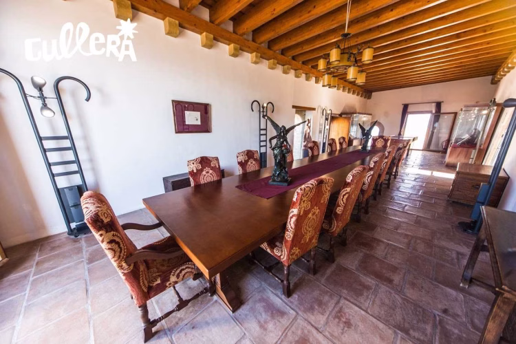 El Castillo de Cullera y su Santuario y las excelentes vistas de la Bahía hasta Denia