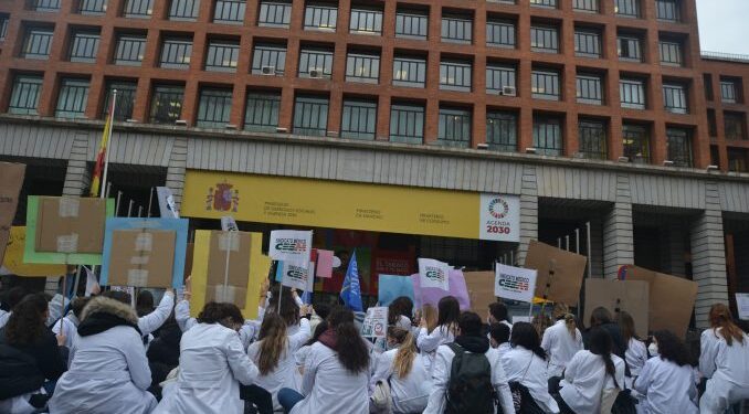 Los médicos se movilizan contra el borrador del Estatuto Marco del Ministerio de Sanidad 1 Los médicos se movilizan contra el borrador del Estatuto Marco del Ministerio de Sanidad