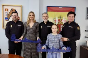 Las Falleras Mayores de Valencia continúan las visitas institucionales 3 FFMM con Polic Nac2