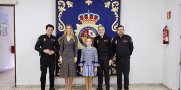 Las Falleras Mayores de Valencia continúan las visitas institucionales