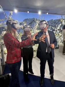 Finestrat, primer destino de la Comunitat en presentar oferta turística desde un espacio de realidad virtual aumentada 3 Finestrat Fitur2