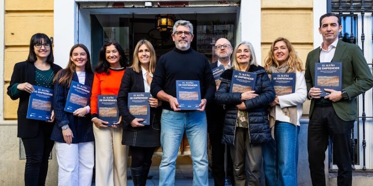 Empresarios valencianos lanzan el libro “El Sueño de Emprender” para contagiar el entusiasmo por crear empresas 1 Empresarios valencianos lanzan el libro “El Sueño de Emprender”  para contagiar el entusiasmo por crear empresas