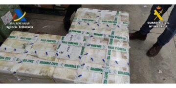 Intervenidos 150 kilogramos de salsa en mal estado en el polígono industrial de Manises