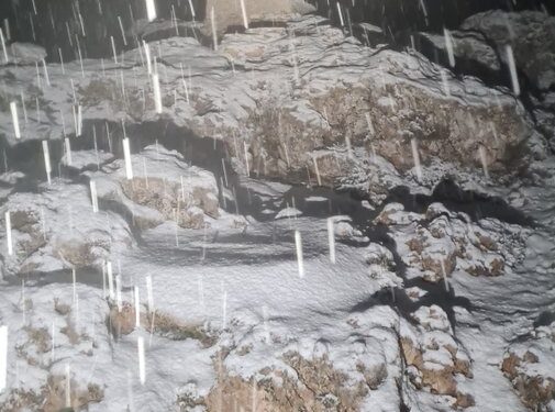 Nieve en el interior de Castelló y hasta 34 litros recogidos en Moncofa. Mañana continúan los avisos amarillos