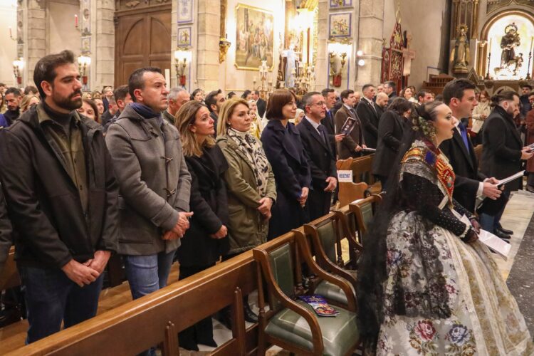 Canals volvió a cumplir la tradición y encendió la hoguera más grande del mundo por San Antón