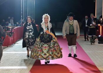 Alba Muñoz, Bellea del Foc d'Alacant destaca la grandiosidad de la fiesta y la germanor entre las fiestas valencianas