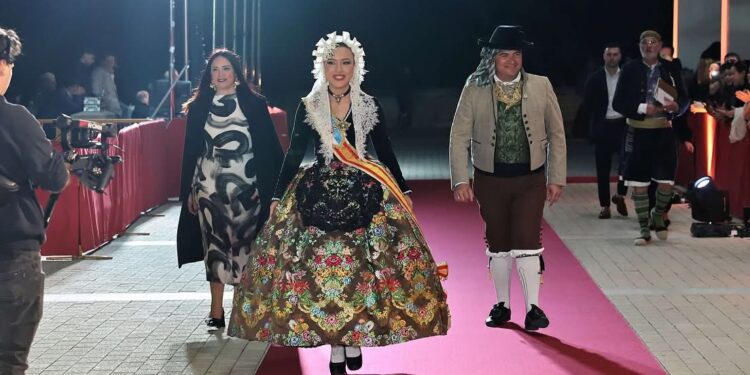 Alba Muñoz, Bellea del Foc d'Alacant destaca la grandiosidad de la fiesta y la germanor entre las fiestas valencianas