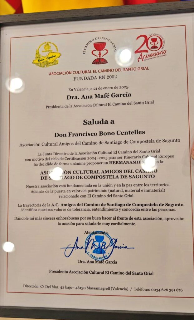 Massamagrell sella un hermanamiento histórico entre dos grandes rutas de peregrinación: el Santo Grial y Santiago 6 HERMANAMIENTO 21 01 25 en el Ajuntament de Massamagrell