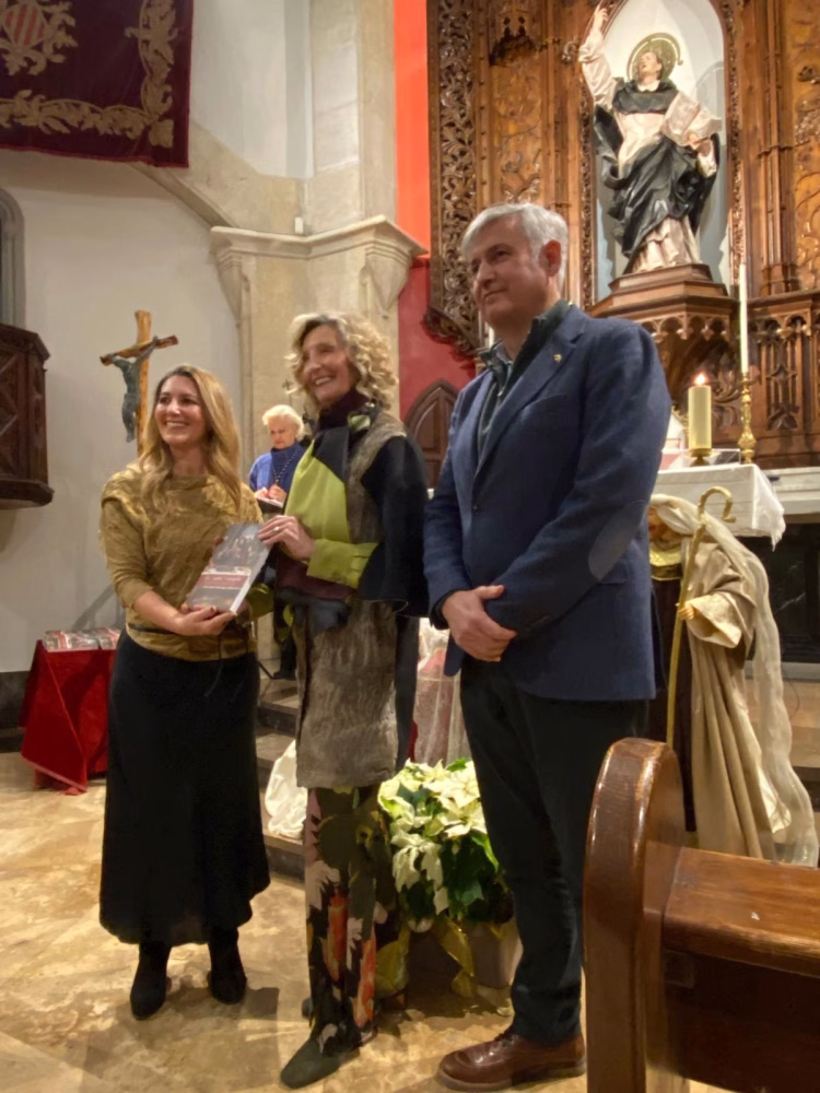 Lo Rat Penat entrega al món vicentí la nova edició de «Els Quatre Evangelis» en Llengua Valenciana