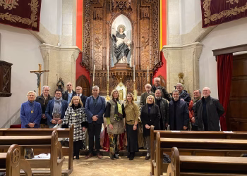 Lo Rat Penat entrega al món vicentí la nova edició de "Els Quatre Evangelis" en Llengua Valenciana