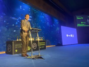 LLUNA VICENTE ORDAZ A PUNT