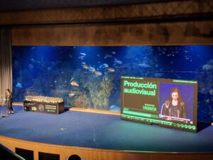 LLUNA VISIT VALENCIA