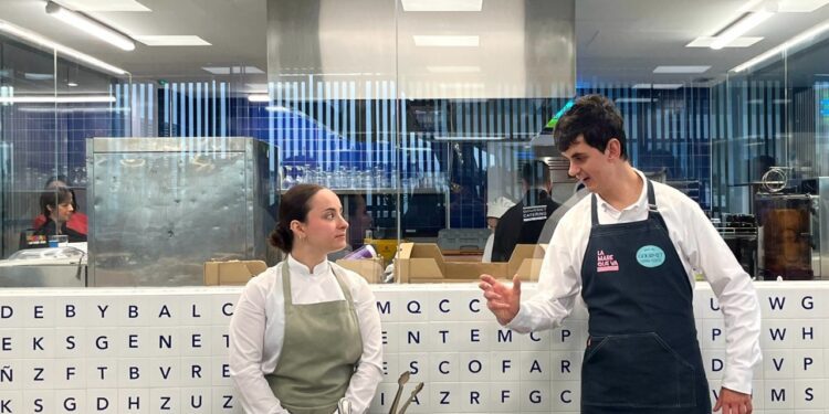 Marina Port Valencia firma un convenio de colaboración con la Fundación Asindown.